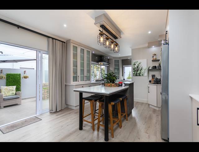 3 BEDROOM FREESTANDING FOR SALE IN BIG BAY